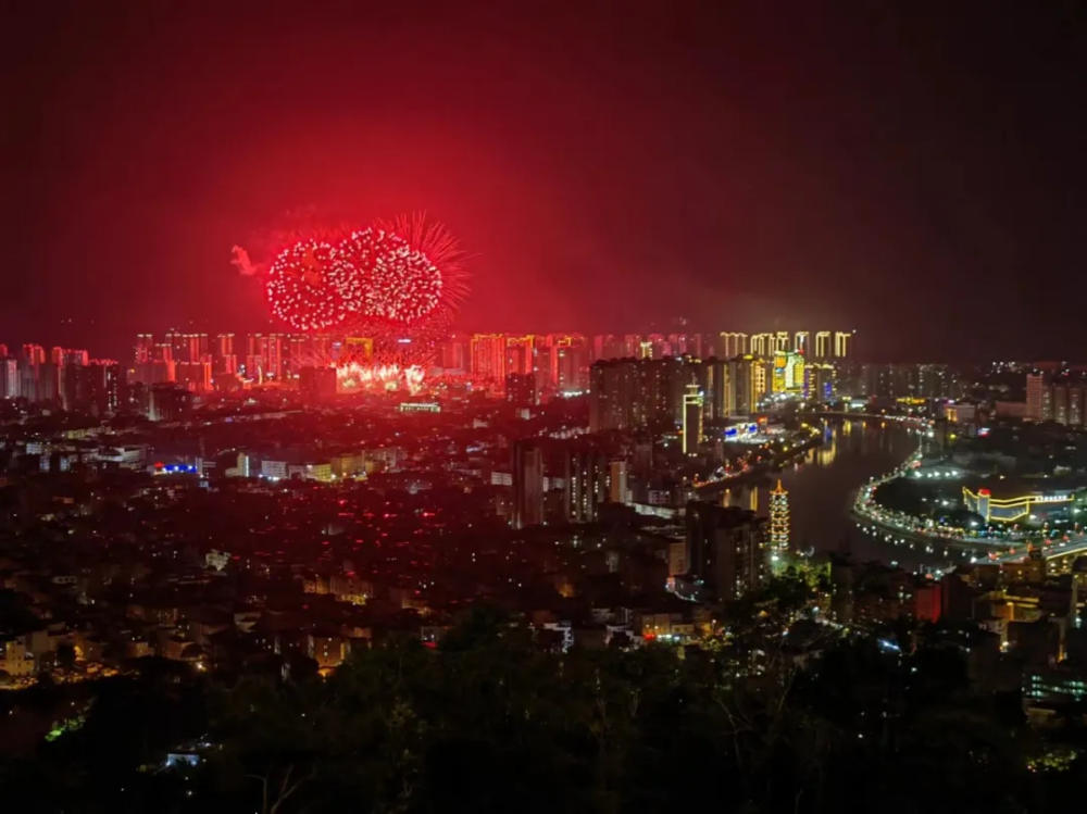 璀璨锦江夜 烟火耀恩州(图28)