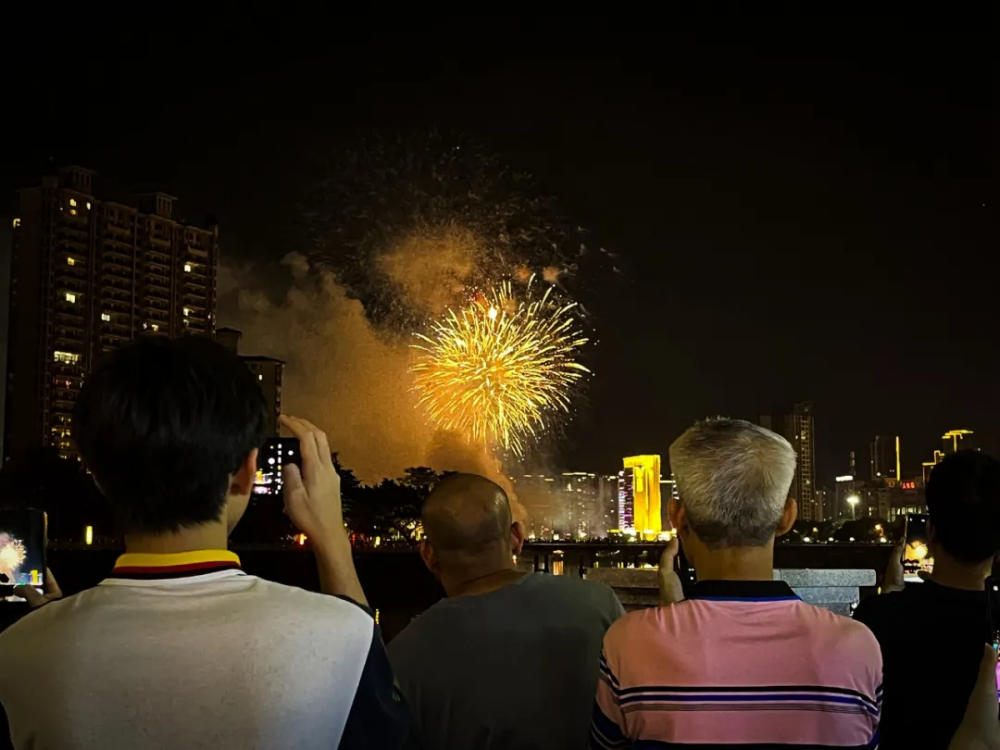 璀璨锦江夜 烟火耀恩州(图40)